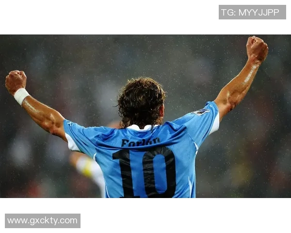 足球明星西装风采大赏时尚搭配与个性魅力全解析