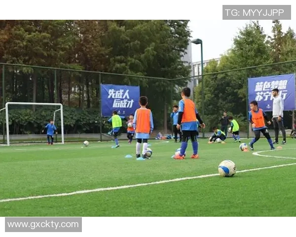 鹭城足球明星俱乐部助力青少年成长与梦想实现的精彩旅程