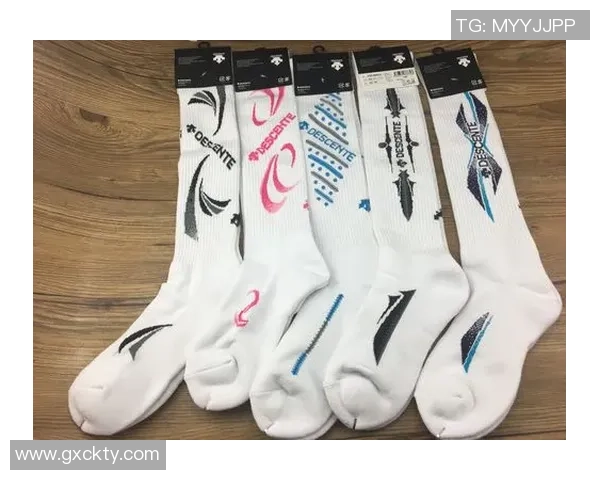 提升运动表现的秘密武器足球袜长袜让你在赛场上更出色 提升运动表现的秘密武器足球袜长袜让你在赛场上更出色