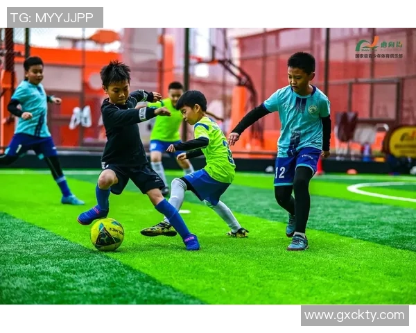 足球范范:探索足球世界的魅力与激情,带你领略球场上的精彩瞬间与故事 足球范范:探索足球世界的魅力与激情,带你领略球场上的精彩瞬间与故事